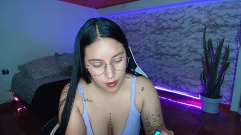 Snapshot of camila_iroose chatting on June 2026 10:45:01 PM Camila Roose online show from June 2026 10:45:01 PM