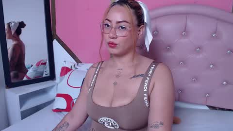 Camila online show from February 2025 10:58:01 AM