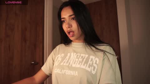 Camila online show from March 2025 11:01:02 PM