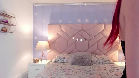 Camila  online show from September 2025 04:29:02 PM