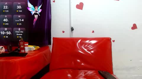 Camila online show from December 2025 07:01:02 PM