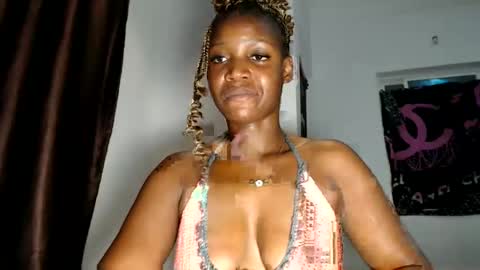 camillasoofine online show from May 2026 07:00:01 PM