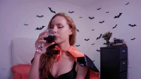 Snapshot of camille_20 chatting on October 2025 02:29:01 AM Camille online show from October 2025 02:29:01 AM