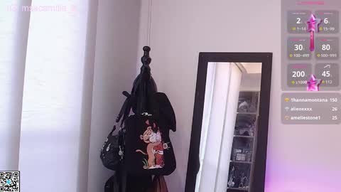 Camille  online show from October 2025 09:59:02 PM