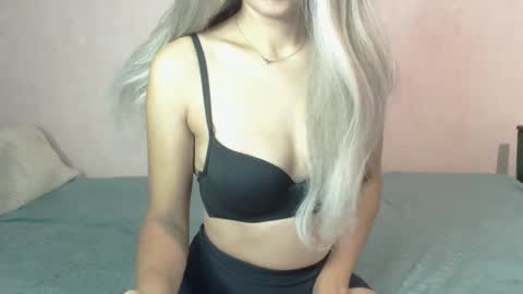 Snapshot of camillebunny chatting on September 2025 02:59:01 AM CamilleBunny online show from September 2025 02:59:01 AM