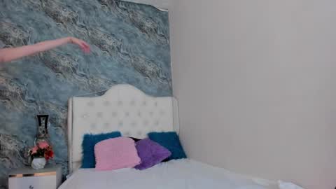 C A M I L L E N    Help me get to the top online show from January 2025 09:26:02 PM