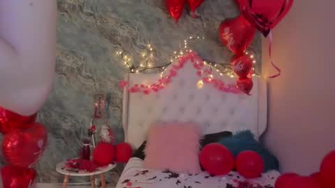 C A M I L L E N    Help me get to the top online show from February 2025 01:56:01 AM