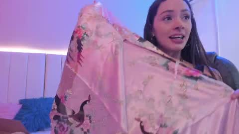 C A M I L L E N    Help me get to the top online show from September 2025 09:48:02 PM