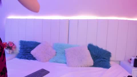 C A M I L L E N    Help me get to the top online show from October 2025 10:07:02 PM