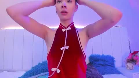 C A M I L L E N    Help me get to the top online show from November 2025 10:35:01 PM