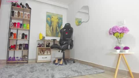 camillevega_01 online show from November 2025 02:46:02 AM