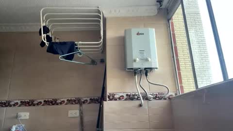 camilo_contre21 online show from January 2025 08:30:01 PM