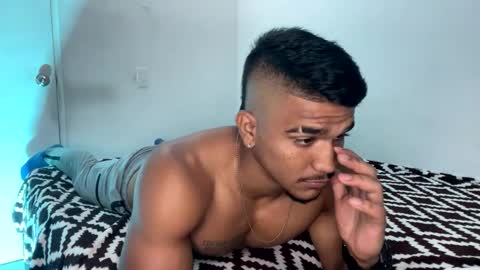 camilo_contre21 online show from February 2025 02:12:01 AM