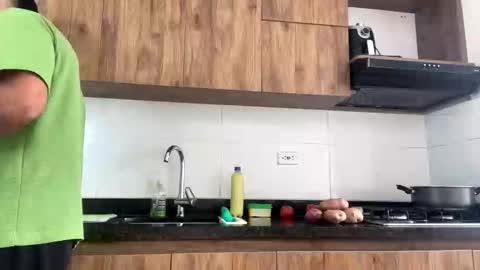 Snapshot of camilo_contre21 chatting on January 2026 08:25:01 PM camilo_contre21 online show from January 2026 08:25:01 PM