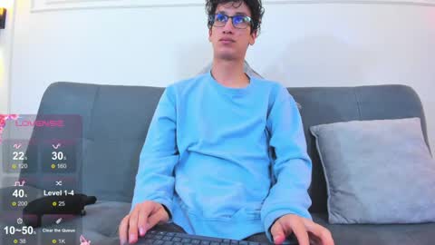 Snapshot of camilo_stark chatting on May 2026 03:12:01 AM Camilo online show from May 2026 03:12:01 AM