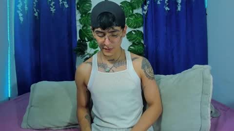 Snapshot of camilo_xcam chatting on February 2025 09:46:01 PM CAMILO online show from February 2025 09:46:01 PM