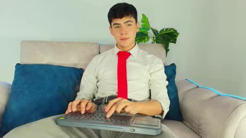 Snapshot of camilo_xcam chatting on October 2025 08:26:01 PM CAMILO online show from October 2025 08:26:01 PM