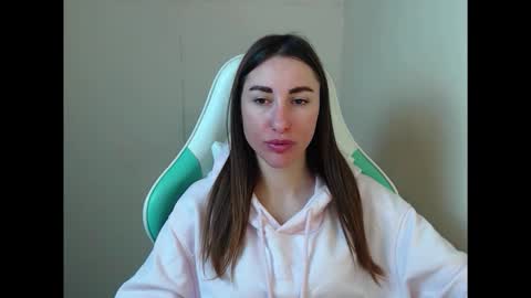 cammila horn online show from March 2026 07:01:02 AM