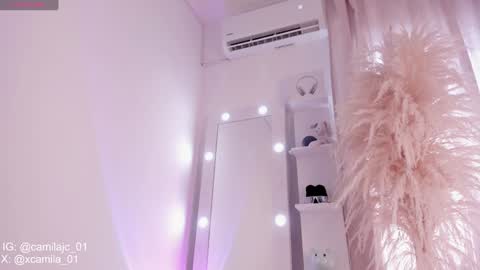 Laura Camila online show from January 2025 06:21:01 PM