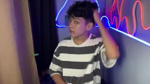 Ethan online show from September 2025 12:16:01 PM