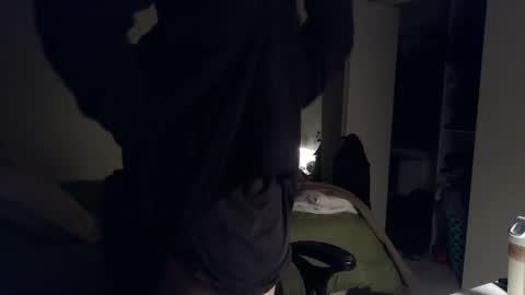 Snapshot of canadianstud18 chatting on January 2025 04:43:01 AM Devon online show from January 2025 04:43:01 AM