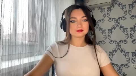 Kate online show from November 2025 08:37:01 AM