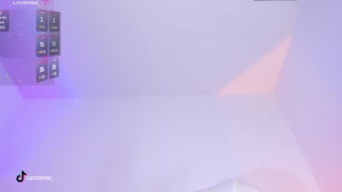 Snapshot of candase_ chatting on December 2024 01:36:01 AM Candase online show from December 2024 01:36:01 AM