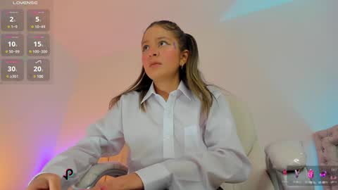 Snapshot of candase_ chatting on February 2025 03:10:02 AM Candase online show from February 2025 03:10:02 AM