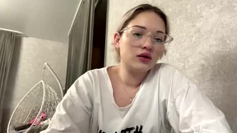 Snapshot of candelariahile chatting on February 2026 02:24:02 PM candelariahile online show from February 2026 02:24:02 PM