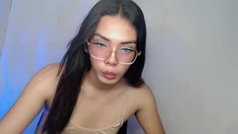 Snapshot of candi_blows chatting on October 2025 04:05:01 AM Candi online show from October 2025 04:05:01 AM