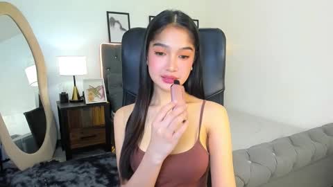 Snapshot of candiceferragamo chatting on October 2025 03:20:01 PM candiceferragamo online show from October 2025 03:20:01 PM