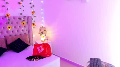 Candie  online show from September 2025 11:43:02 AM