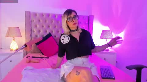 Candie  online show from October 2025 12:50:01 PM