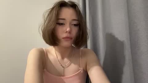 Isabella online show from December 2025 06:24:02 PM