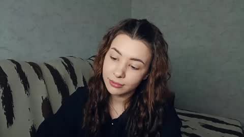 Snapshot of candisfregozo chatting on June 2026 10:08:01 AM Mira online show from June 2026 10:08:01 AM