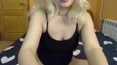 Snapshot of candy_9797 chatting on February 2026 03:57:01 PM Candy online show from February 2026 03:57:01 PM