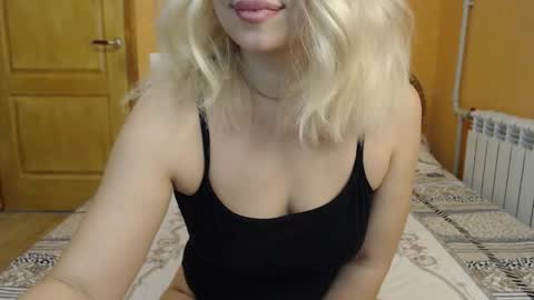 Snapshot of candy_9797 chatting on March 2026 10:11:01 AM Candy online show from March 2026 10:11:01 AM