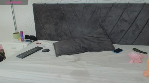 Snapshot of candy_bony chatting on February 2025 01:19:01 AM candy_bony online show from February 2025 01:19:01 AM