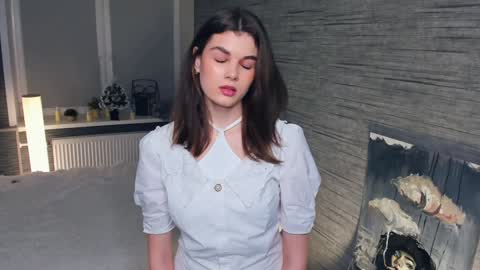 Flora online show from January 2025 07:00:02 PM