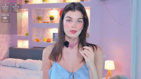 Flora online show from November 2025 07:07:03 AM