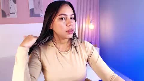 Snapshot of candy_lux30 chatting on September 2025 04:12:01 AM Candy online show from September 2025 04:12:01 AM