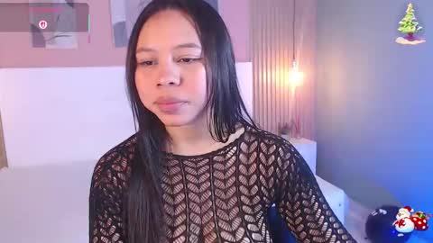 Snapshot of candy_lux30 chatting on November 2025 04:43:02 AM Candy online show from November 2025 04:43:02 AM