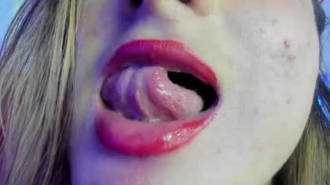 Snapshot of candy_plus chatting on February 2025 10:29:02 PM Candy plus online show from February 2025 10:29:02 PM