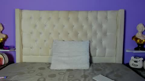 Snapshot of candy_queens__ chatting on May 2026 08:16:02 PM Candy online show from May 2026 08:16:02 PM