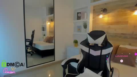 Snapshot of candy_summer28_ chatting on June 2026 07:47:02 PM CANDY online show from June 2026 07:47:02 PM