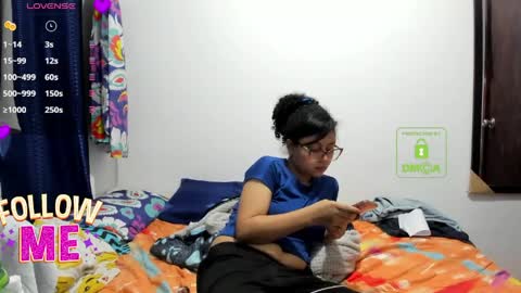 Snapshot of candy_val chatting on May 2026 05:48:01 AM candy_val online show from May 2026 05:48:01 AM