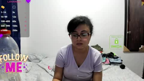 Snapshot of candy_val chatting on June 2026 06:04:01 AM candy_val online show from June 2026 06:04:01 AM