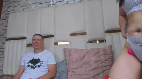 Snapshot of candyandsteven chatting on October 2025 02:39:02 AM candyandsteven online show from October 2025 02:39:02 AM