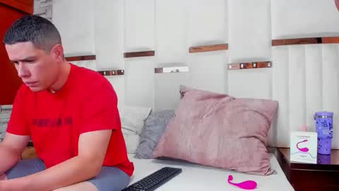 Snapshot of candyandsteven chatting on November 2025 02:39:02 AM candyandsteven online show from November 2025 02:39:02 AM