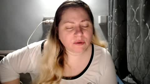 Laura online show from May 2026 07:22:02 PM